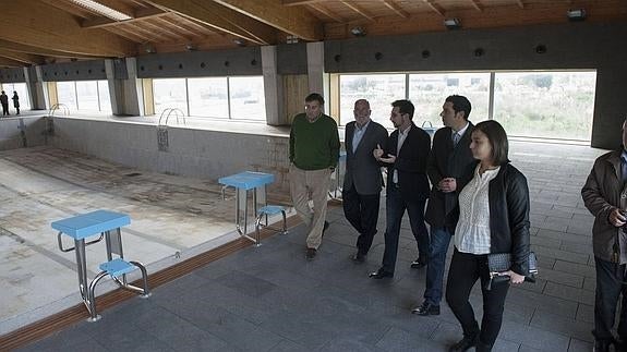 El Gobierno abona 1,7 millones de euros de la deuda con el Consorcio de Piscinas