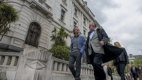 Revilla «exigió» incluir el Reina Sofía en la operación del Banco de España