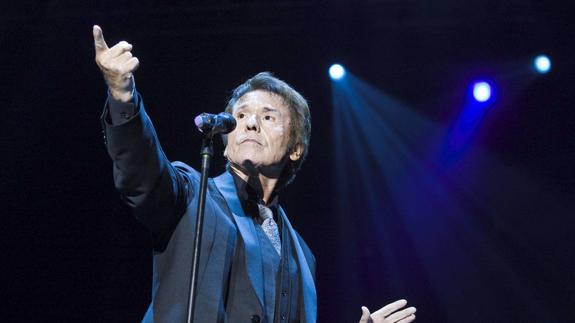 Raphael actuará en julio en Santander con la Filarmónica de Asturias