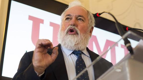 Cañete niega haber favorecido "a nadie" ni haber conocido irregularidades sobre el caso Acuamed