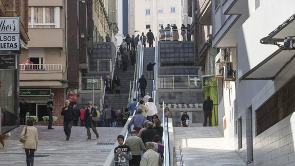 Los trámites retrasan el cambio de nombres de calles franquistas