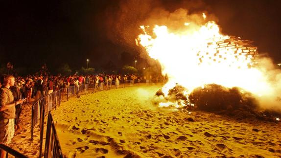 Las hogueras encienden el verano