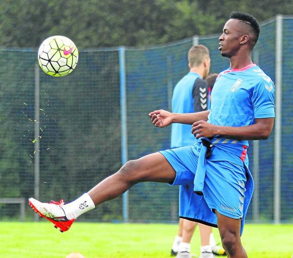 El Oviedo tiene cuatro días para pagar al Racing o Koné regresará a Santander