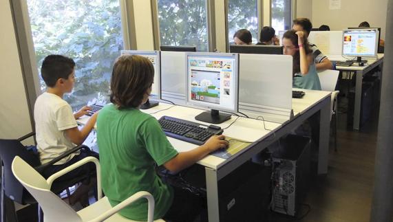 Los telecentros ofertan informática para niños y 54 actividades con 500 plazas