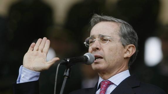 Uribe rechaza la Medalla de Honor de la UIMP y pide al rector que revoque la concesión