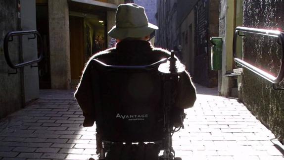 Más de 14.000 cántabros reciben ayudas a la dependencia