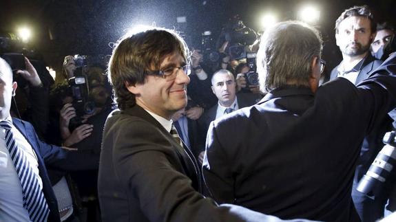 La trama de corrupción en ayuntamientos roza a Puigdemont