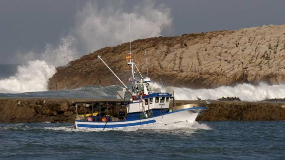 El dique de Suances "avanza a buen ritmo"