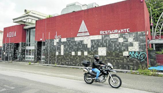 El colectivo Amigos de Parayas propone convertir Aqua en un museo aeronáutico