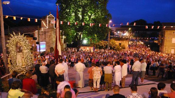 Las Fraguas se viste de luz para la procesión de la Virgen del Carmen