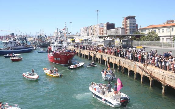 La Armada celebra el Día de la Virgen del Carmen en Santander