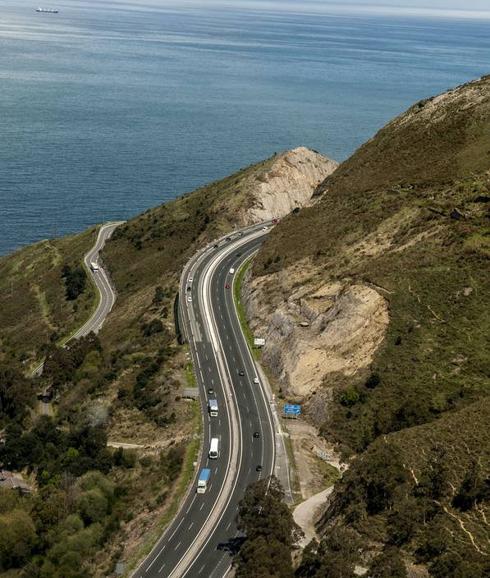 Los accidentes caen un 77% en los tres primeros meses de limitación a 80 entre Castro y Vizcaya