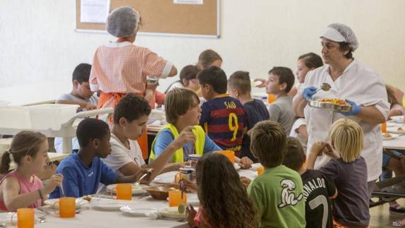 Los comedores no apagan sus fogones en verano