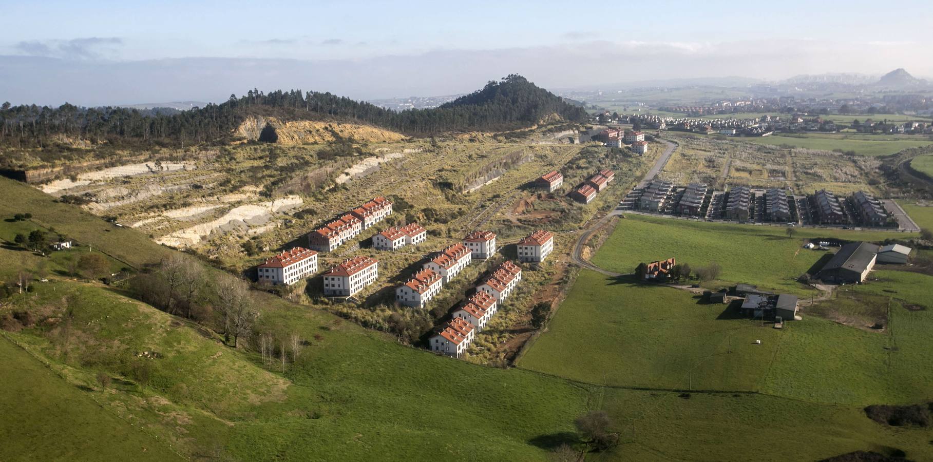 Este viernes comienza el derribo de las viviendas del alto del Cuco