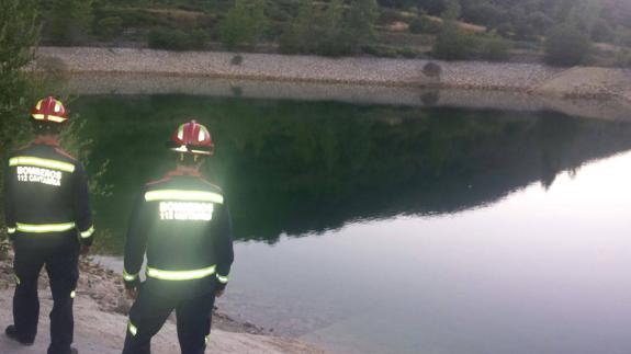 Muere un hombre ahogado al caer a una balsa de recogida de agua en Valderredible