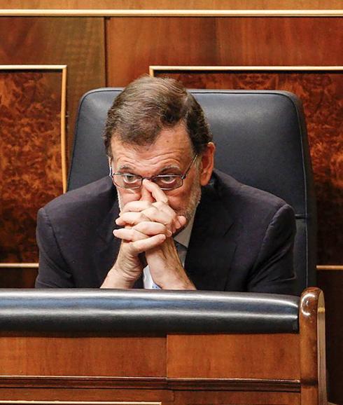 Rajoy amenaza con seguir en funciones hasta que Sánchez y Rivera cedan