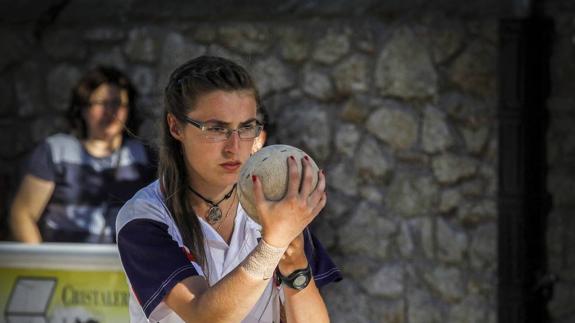 "Por desgracia, los bolos femeninos están en vías de extinción"