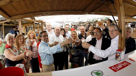 El alcalde opina que "no hay razón objetiva" para el plante de los hosteleros a la feria de día