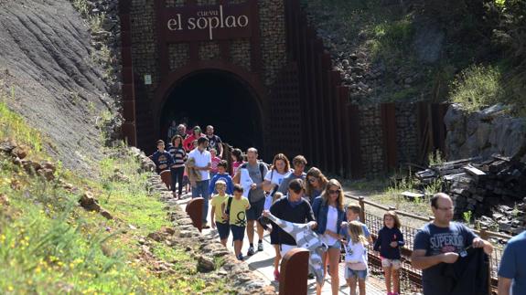 El Soplao se queda sin trenecito hasta septiembre