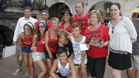 'Los Piratas' ganan el concurso de marmita de Castro