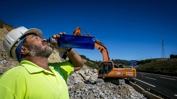 Cociéndose la piel a más de 35 grados