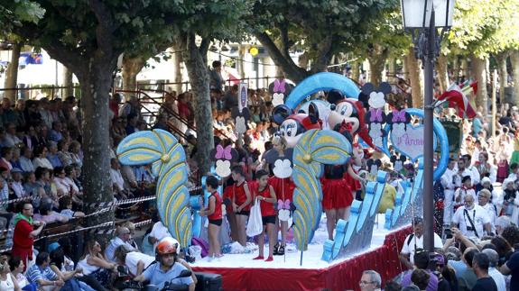 El alcalde, contento con las fiestas... y el PP "triste"