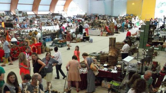 El PP denuncia que el turismo de Noja está basado en "mercadillos, carpas y chabacanismo"