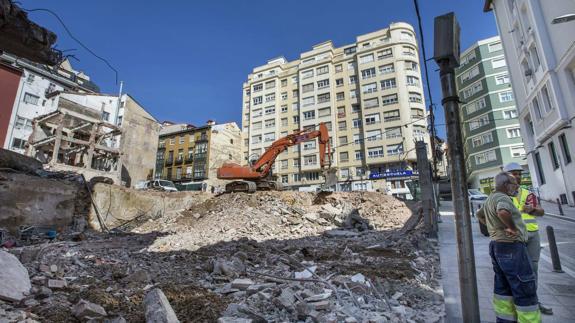 La construcción despierta del letargo en Santander