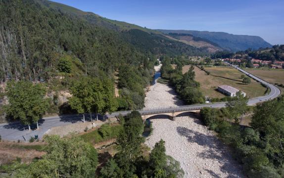 El calor seca los ríos y pone en jaque a ganaderos y agricultores