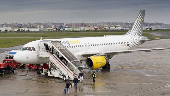 Vueling cancela la ruta aérea entre Santander y París