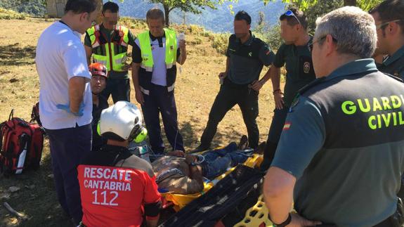 Hallan con vida en un monte de Lerones al vecino desaparecido hace cinco días