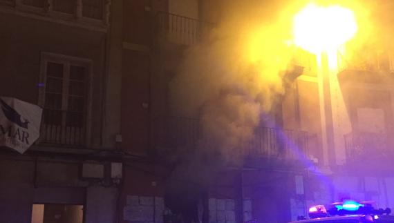 Se incendia un edificio en la calle Cisneros