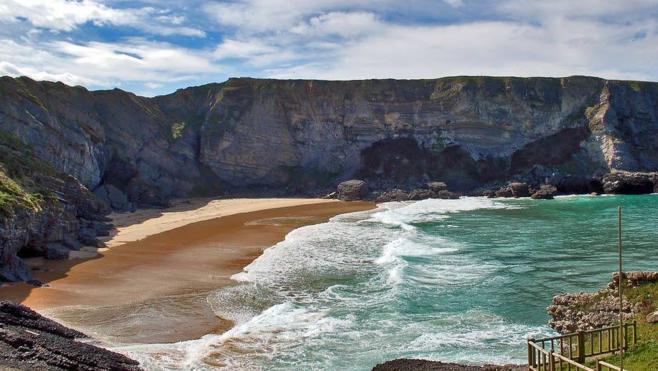 El final del verano en la cala de Antuerta