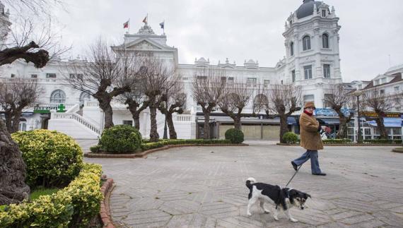 La plaza de Italia se transforma en un mercado por el centenario del Casino