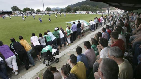 El campo de hierba artificial de Noja se llamará 'Iván Pulido Pellón'
