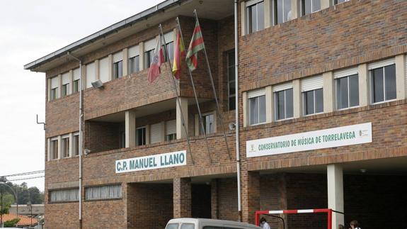 "La Consejería de Educación se olvida del Conservatorio de Torrelavega"