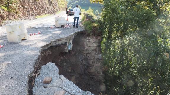 La carretera de Estacas de Trueba se reparará con carácter urgente