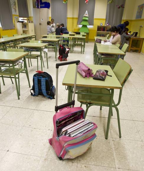 Los libros de texto serán gratis en Cantabria "en dos o tres años"