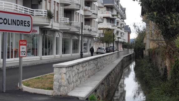 Los regionalistas de Colindres piden medidas para corregir los malos olores en el Regato Madre