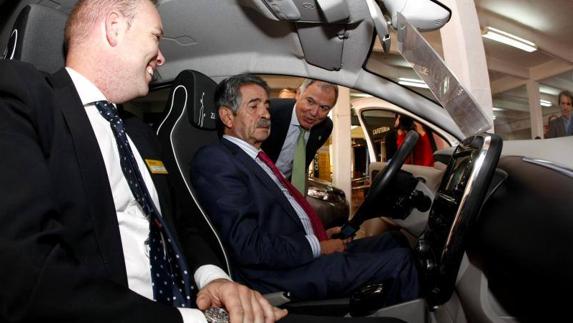 Medio millar de turismos a la venta en la Exposición del Vehículo de Ocasión