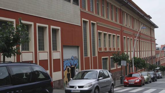 Pillados 'in fraganti' mientras robaban en el colegio Escolapios de Canalejas