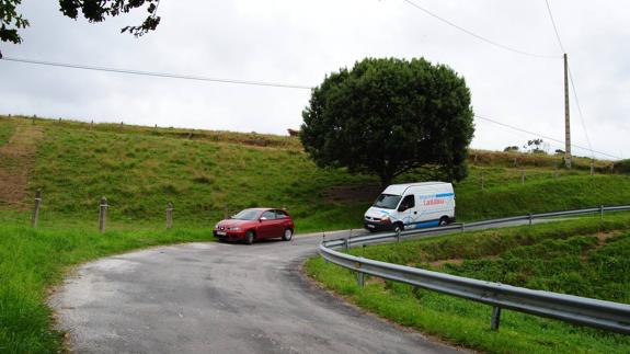 La mejora de la carretera Ajo-Güemes costará 1,4 millones de euros