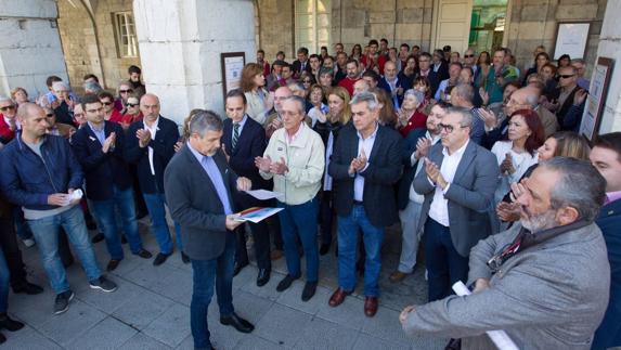 Todos los grupos parlamentarios, excepto Podemos, muestran su repulsa por la agresión a los guardias civiles en Alsasua