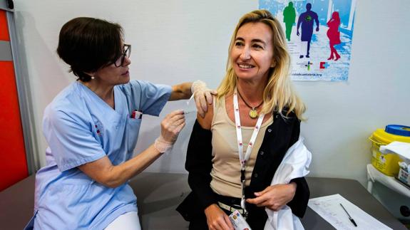 "Por cada ocho profesionales sanitarios vacunados de la gripe se salva una vida"