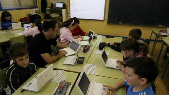 Camargo aportará 150.000 euros a los bancos de libros de sus centros escolares