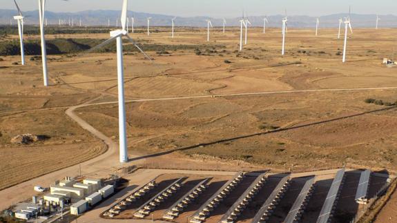 Gamesa combina energía solar, eólica, baterías y diésel en un nuevo parque eólico