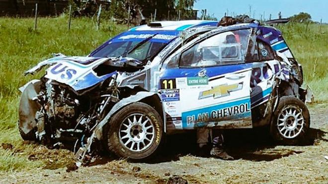 El extenista David Nalbandian sufre un espectacular accidente en un rally en Argentina