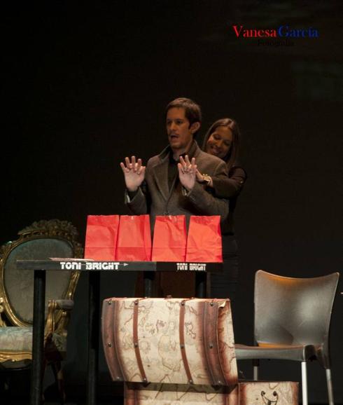 El mentalista Toni Bright actuará en Los Salesianos