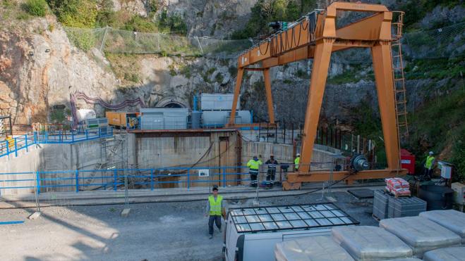 Los vecinos de Santoña afectados por las obras del subfluvial denuncian ruidos "insoportables"
