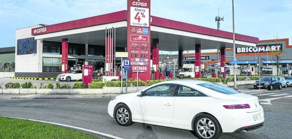 La batalla de precios de la gasolina supone hasta 9 euros menos por depósito